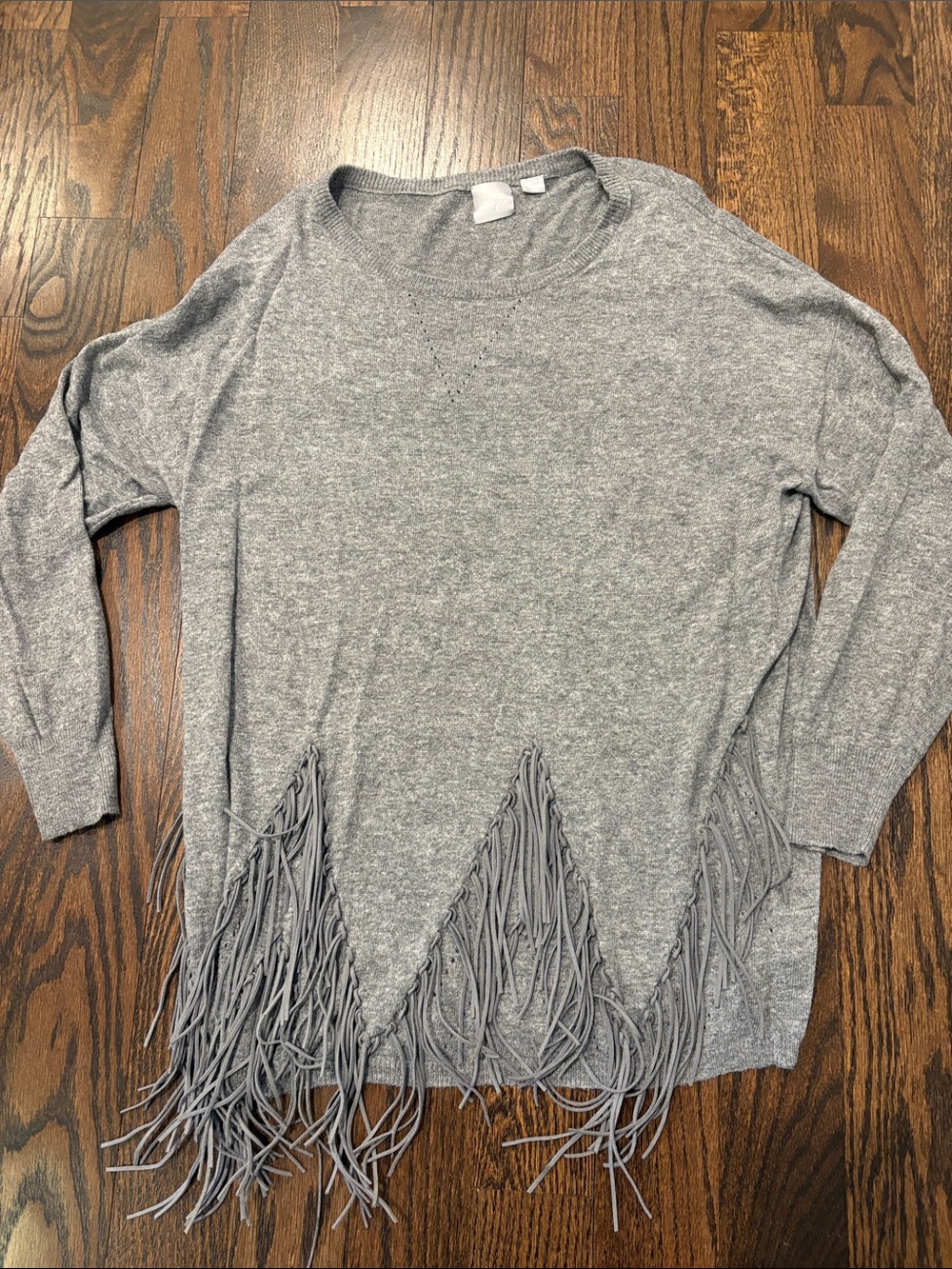 Woman’s Gray Fringe Hem Long Sleeve Sweater Size Large